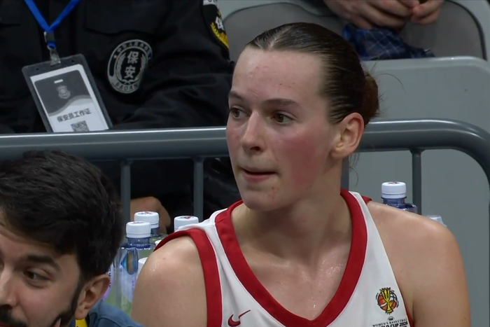 中国女篮险胜捷克队失误篮板成隐患